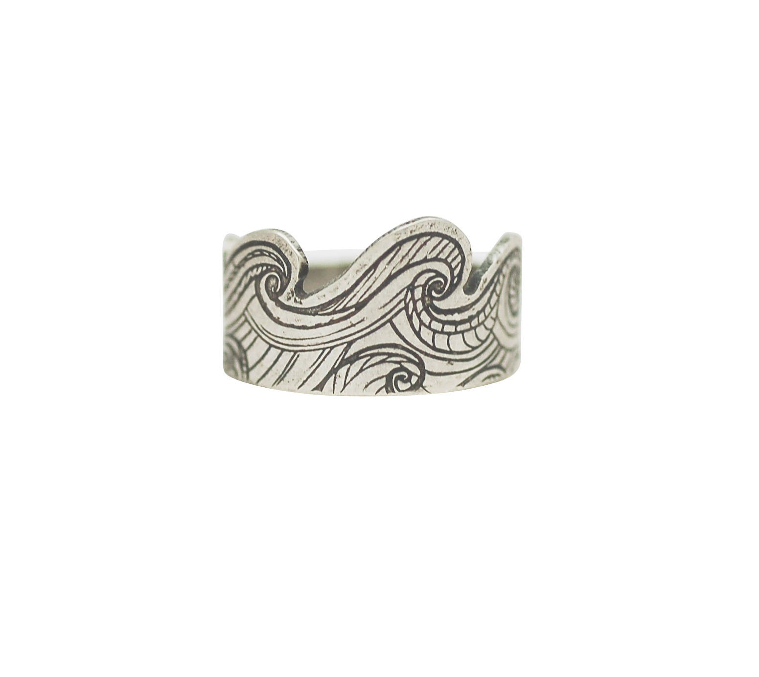 Wave Pattern Ring